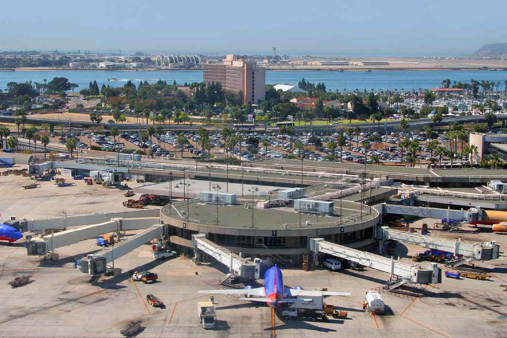 San Diego Airport transportation